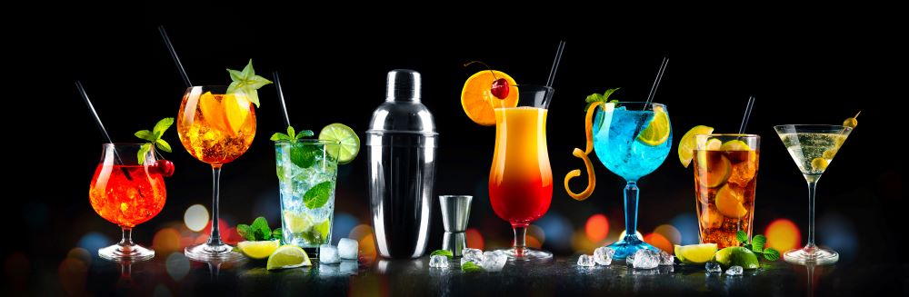 Les 10 Meilleurs Cocktails à maîtriser pour impressionner Vos Invités