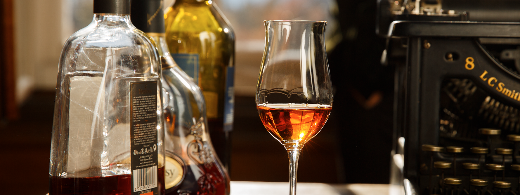 Comprendre les différences entre whisky, scotch, bourbon, cognac, armagnac, calvados et rye pour choisir le verre parfait!