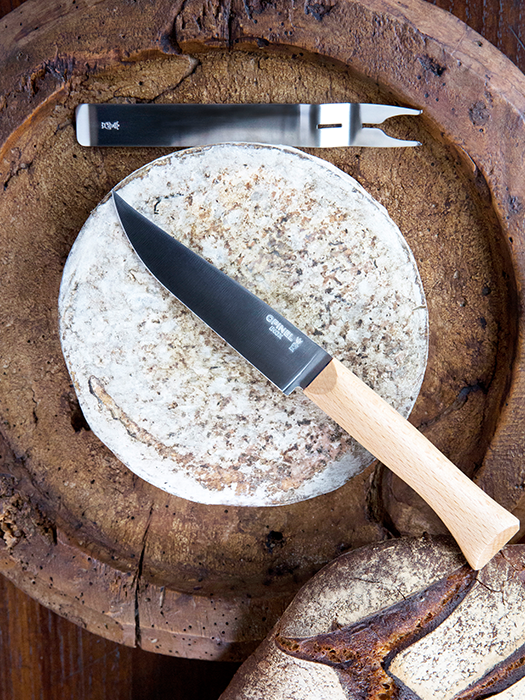 Olive wood cheese knife and fork set - Opinel