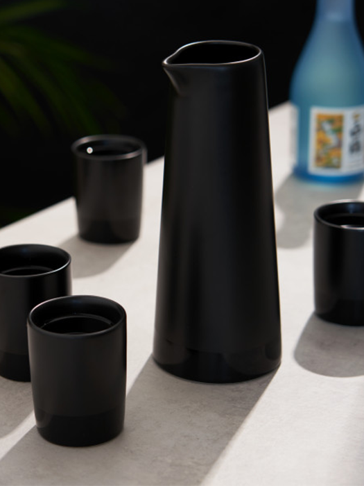Black Ceramic Sake Set (5 pieces) - Visky